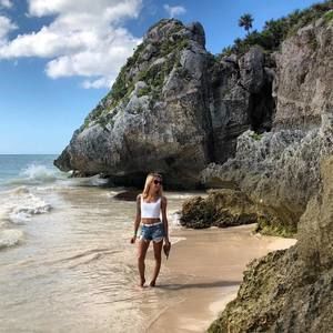 Meet your Posher, Abbie